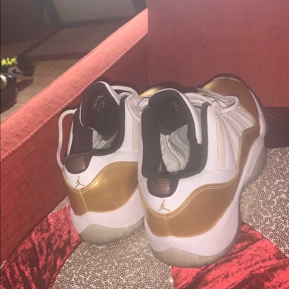 Shoes - Picture 2 of 3